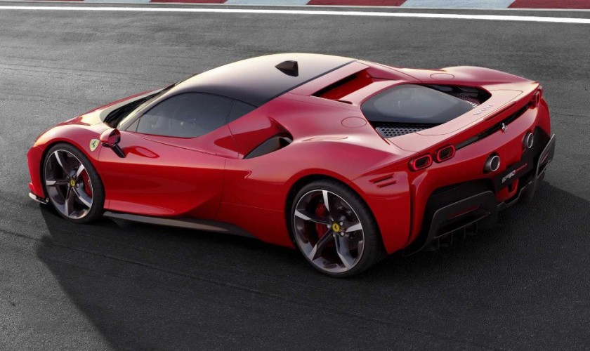 El nuevo Ferrari SF90 Stradale de 1.000 CV ya está aquí